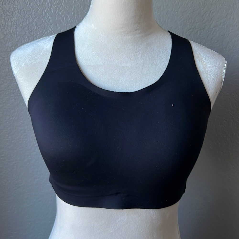 Black Lululemon sports bra 34 DD